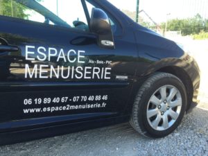 mapubauto.com fabrique vos lettres adhésives découpées pour votre véhicule de société