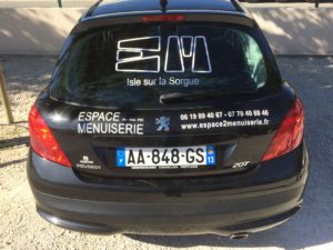 mapubauto.com fabrique vos lettres adhésives découpées pour votre véhicule de société